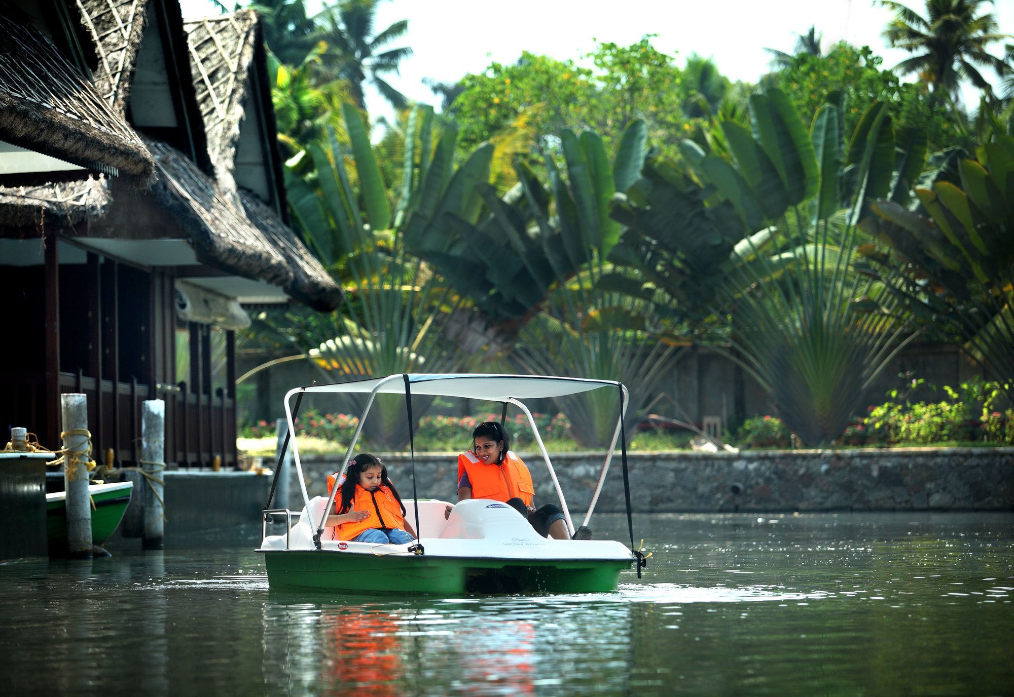 Vasundhara Sarovar Premiere Alappuzha Zewnętrze zdjęcie